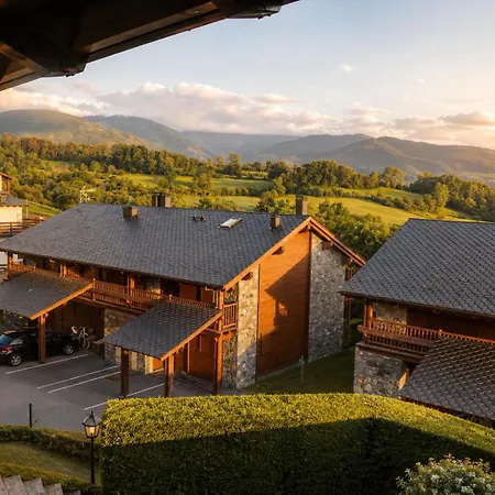 Chalet Casa Con Jardin Privado Y Piscina Junto A Llivia *