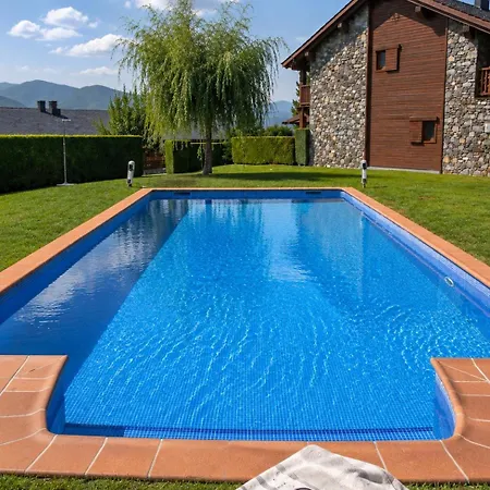 Casa Con Jardin Privado Y Piscina Junto A Llivia *